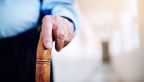 延迟法定退休年龄主要是基于4个方面的考虑